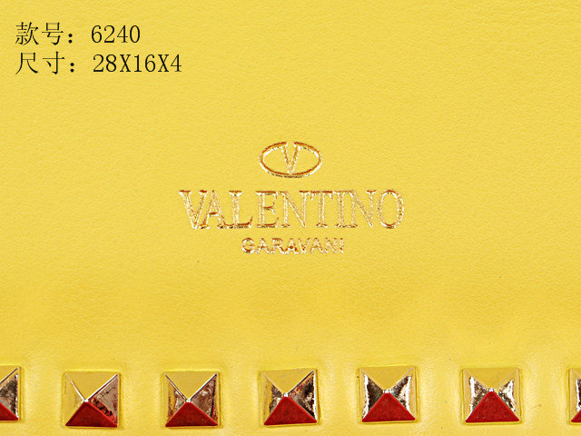 2014 Valentino Garavani Rockstud clutch V6240 yellow - Click Image to Close